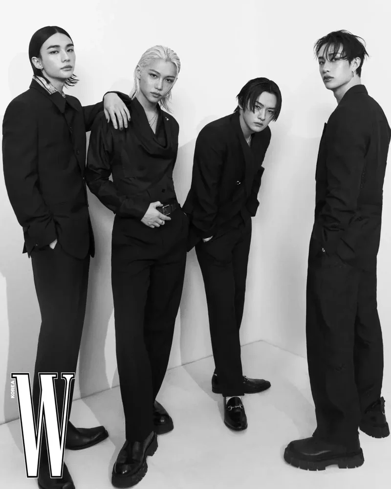 STRAY KIDS - W VOLUME 6 (JUNE 2024)