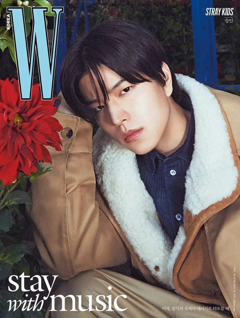 STRAY KIDS - W VOLUME 6 (JUNE 2024)