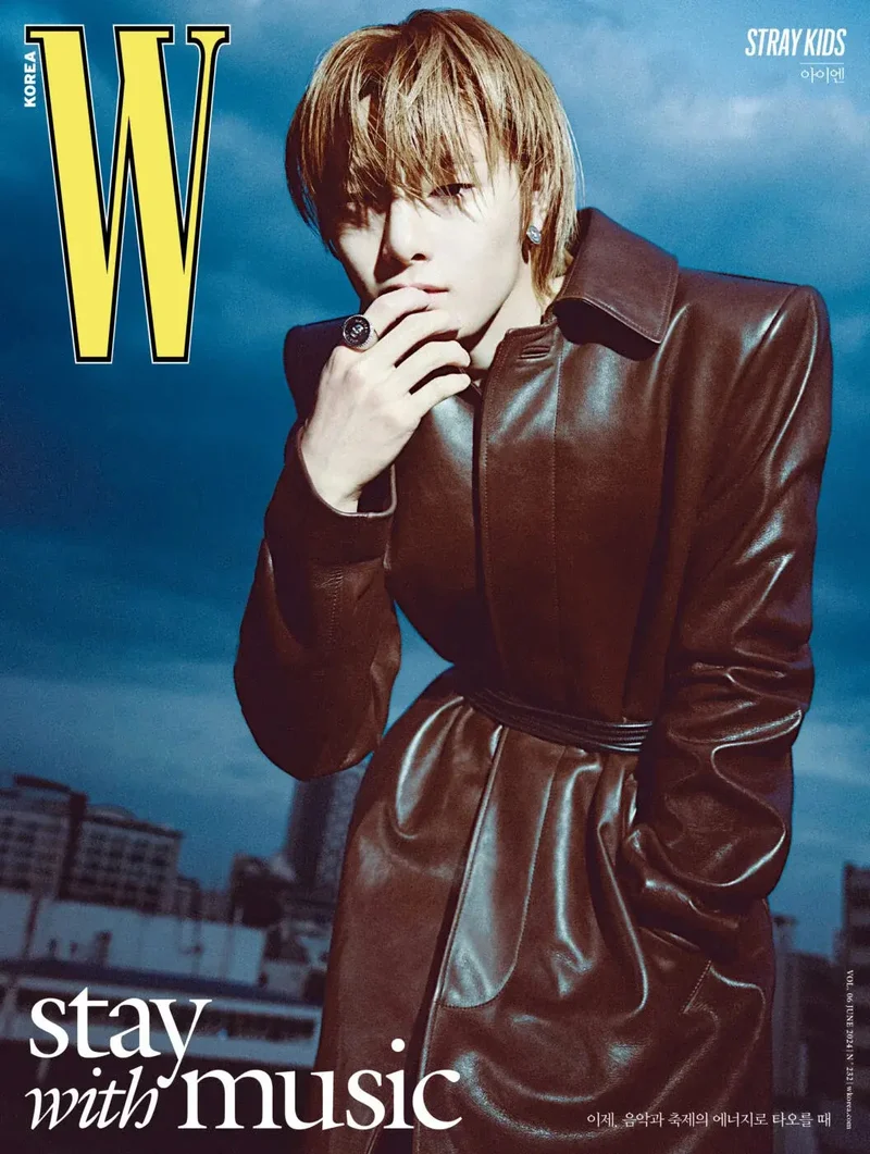 STRAY KIDS - W VOLUME 6 (JUNE 2024)