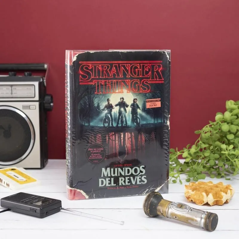 Stranger Things. Mundos del revés: La guía oficial