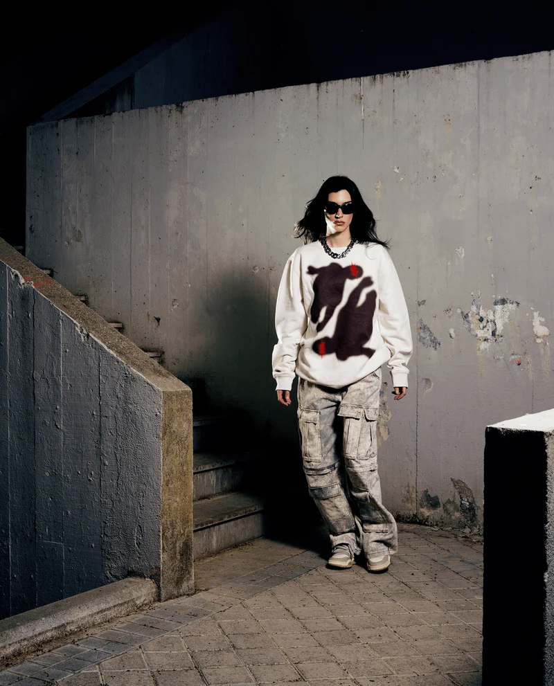 Abhir - Sudadera Crewneck «Hijx de un inmigrante» Blanco Marfil