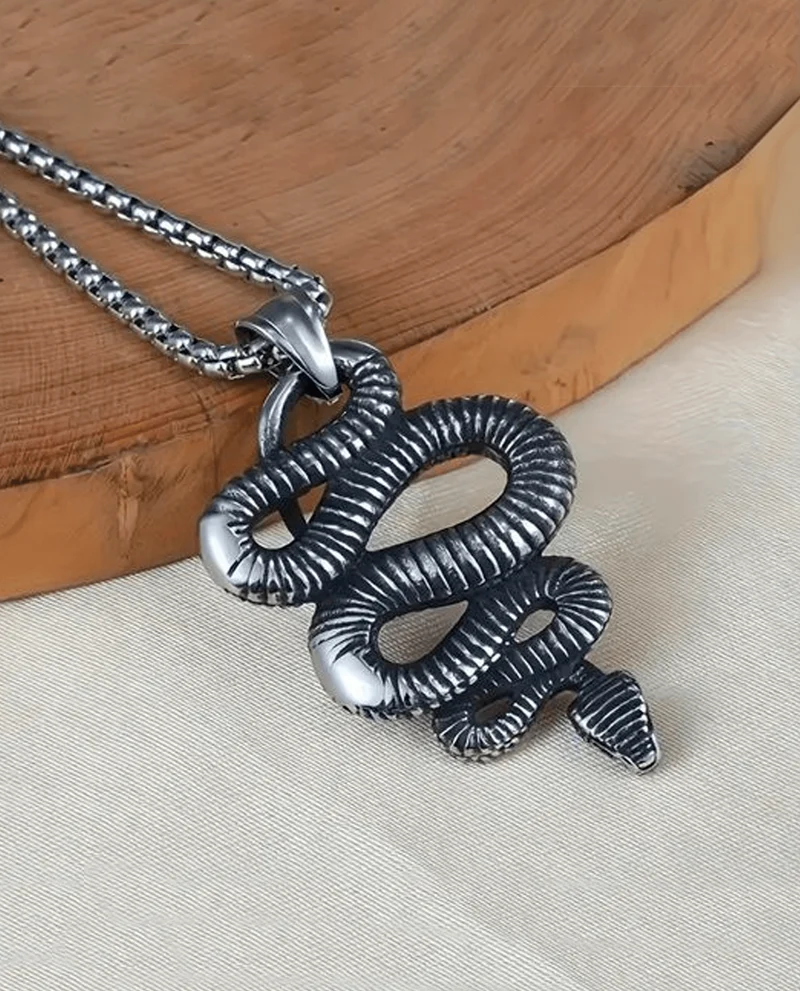 Music Legends - N173 Collar ajustable "Spiral Snake"