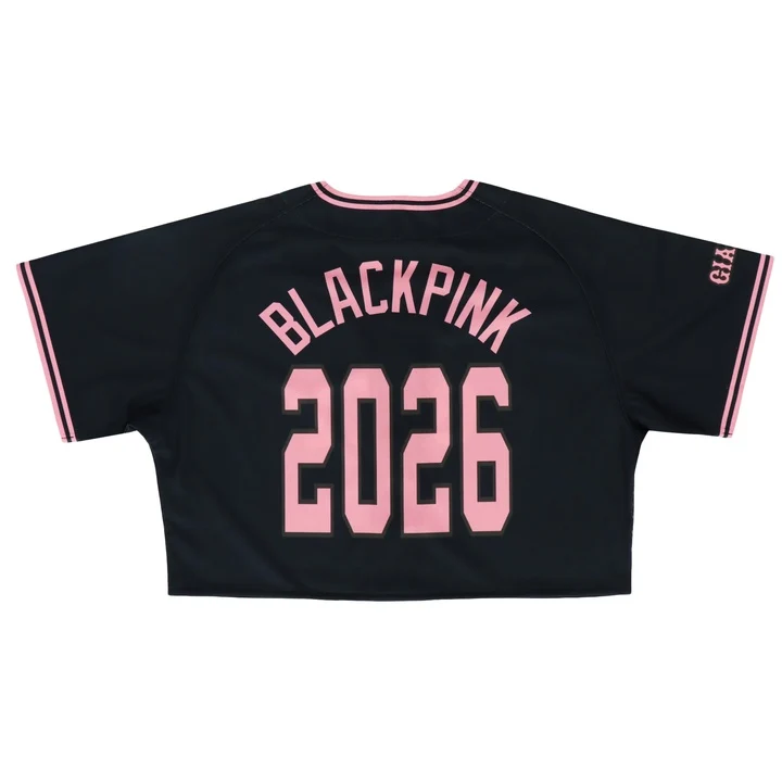 [BLACKPINK] Yomiuri Giants x BLACKPINK Cropped Black Uniform