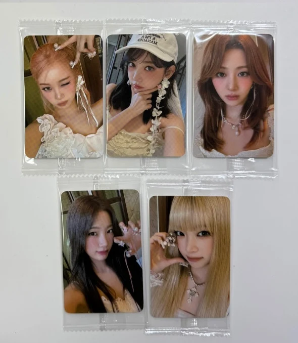[LE SSERAFIM] Hot : POB Photocard