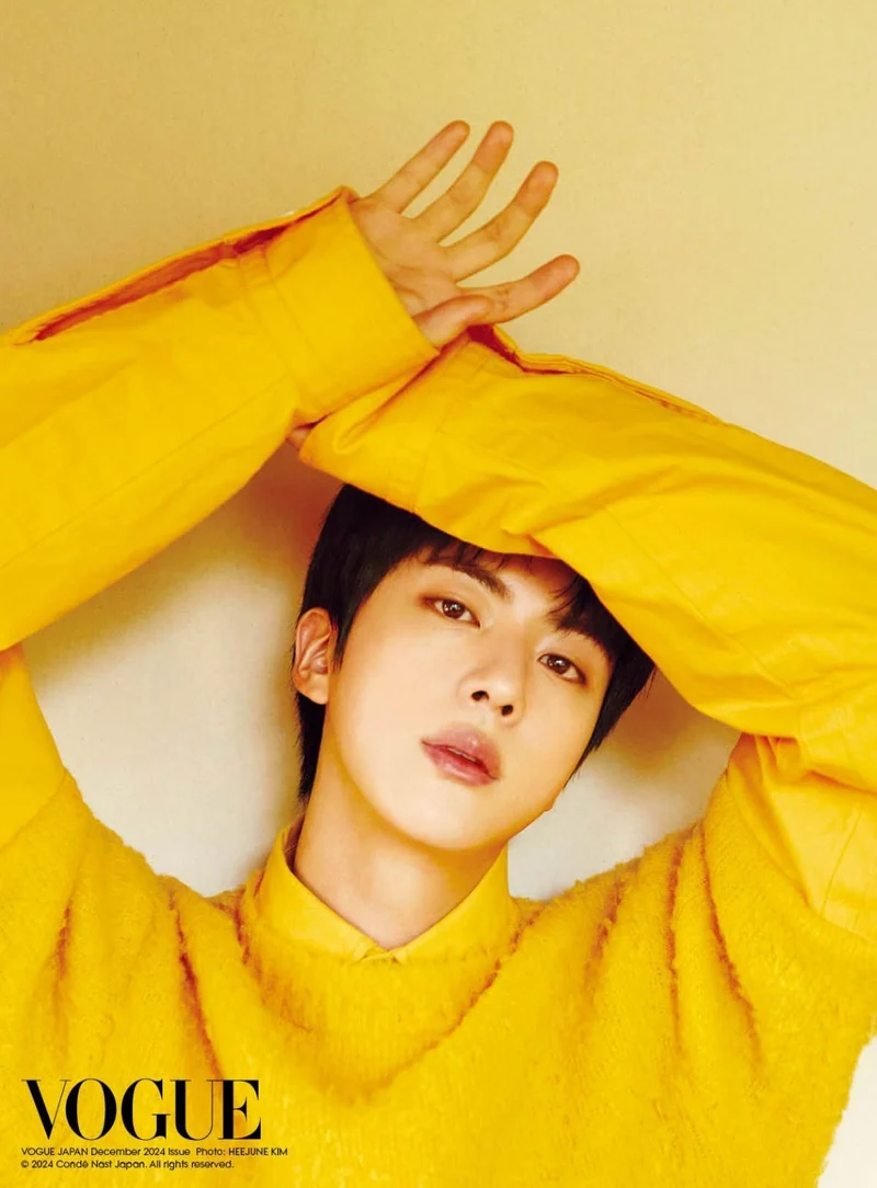 JIN (BTS) - VOGUE (DECEMBER JAPAN ISSUE)