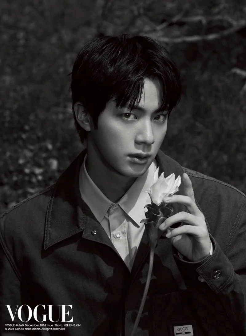 JIN (BTS) - VOGUE (DECEMBER JAPAN ISSUE)