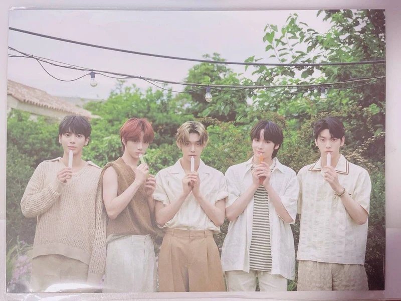 [TXT] Midsummer : Poster