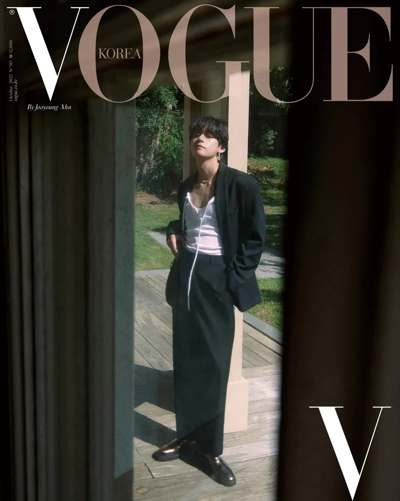 BTS - V SURPRISE COVER VOGUE (10/22)