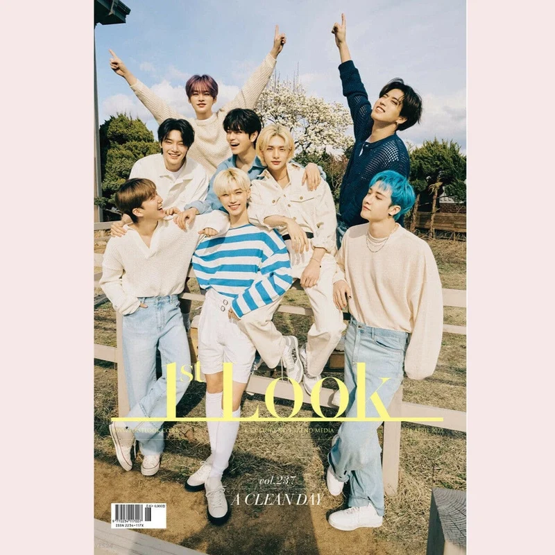 Stray Kids - 1st LOOK (no. 237)